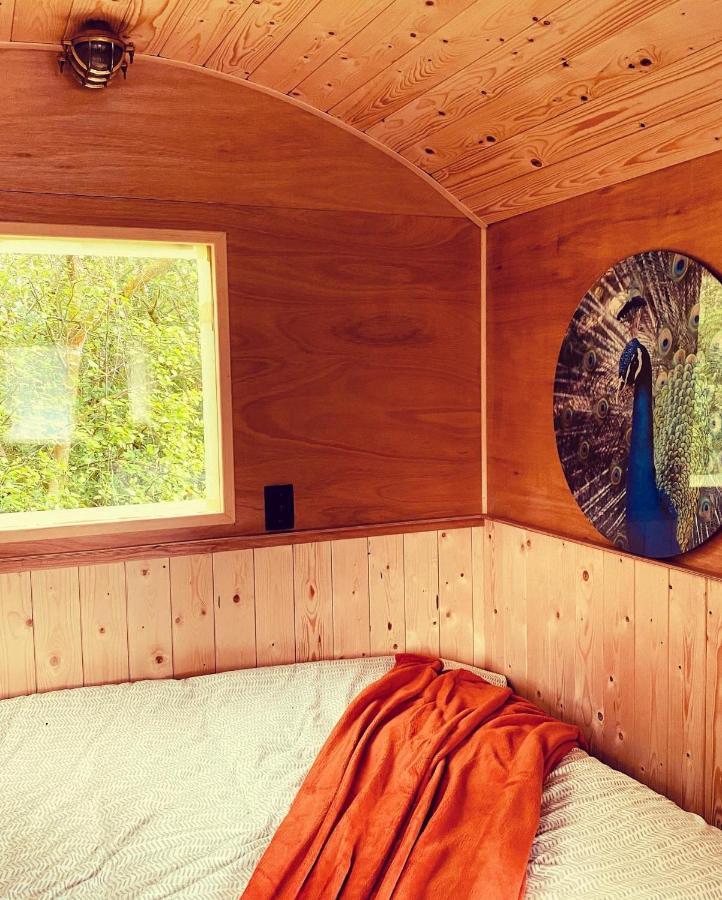 Pipowagens Bij Pannenkoekenrestaurant & Camping De Koppenjan 'Een Uniek Verblijf Met Kinderspeelboerderij' Jubbega-Schurega Экстерьер фото